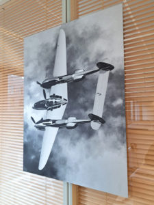 P38 peinture à l'acrylique par Arthur Thomas - Tirages d'art sur Wings Art Gallery